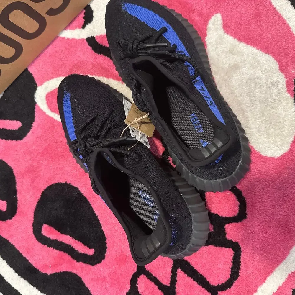 adidas Yeezy Boost 350 V2 